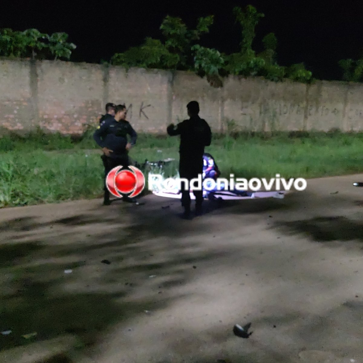 FIM DA LINHA: Criminoso morreu após bater em poste enquanto fugia de equipes da PM