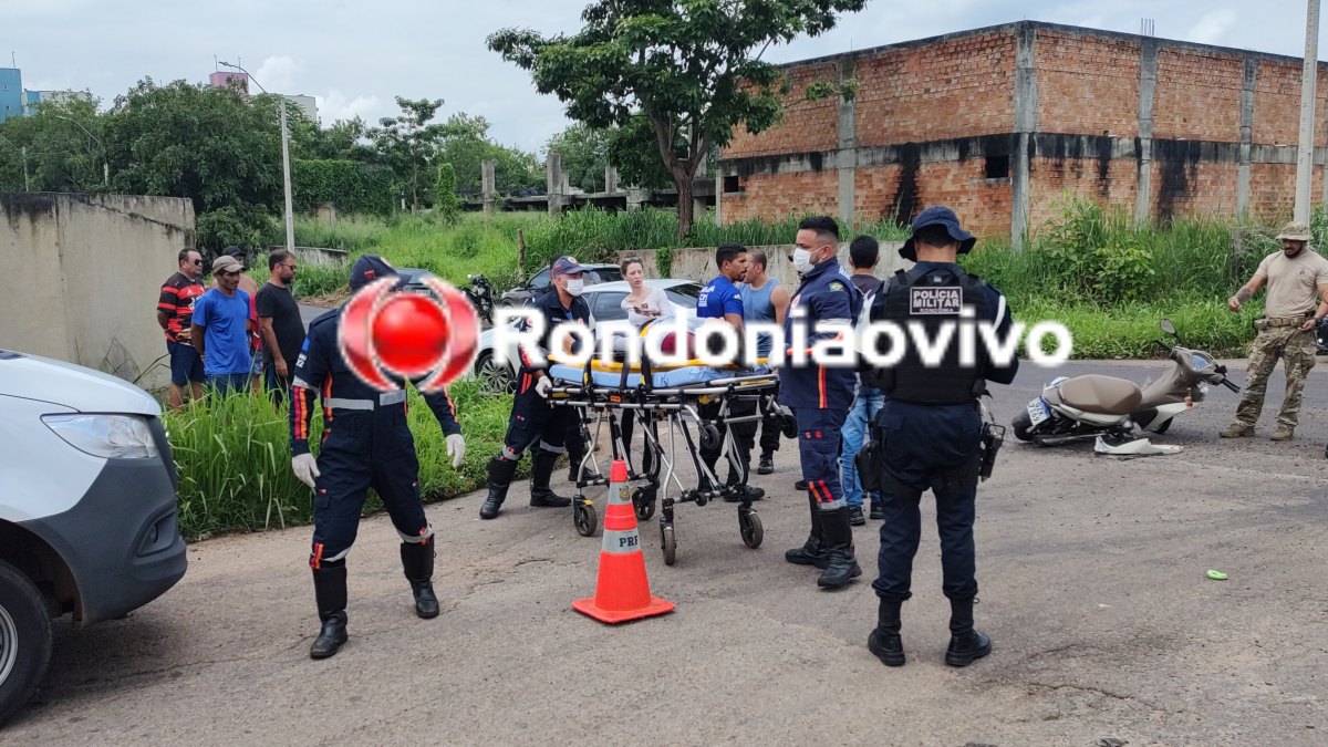 VÍDEO: Mulher em moto sofre ferimentos após ser atingida por Honda Fit