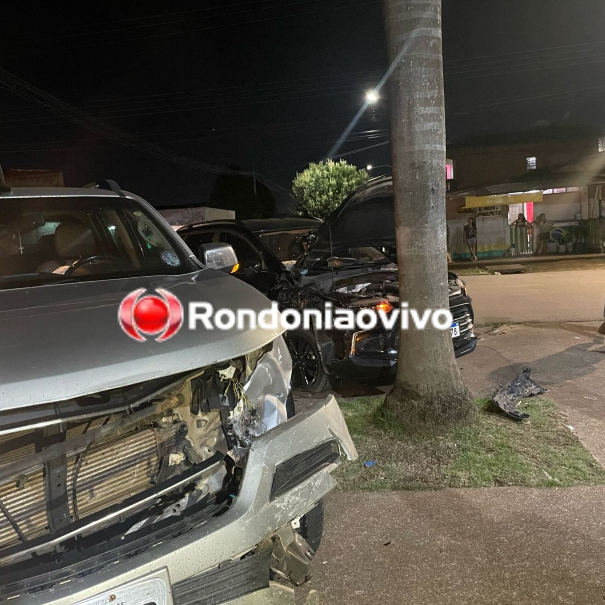 VÍDEO: Grave colisão entre veículos é registrada por câmera de segurança 