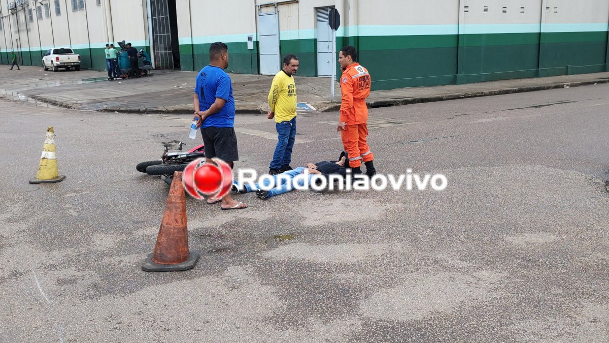 VÍDEO: Motociclista sofre grave acidente após motorista de Gol invadir preferencial