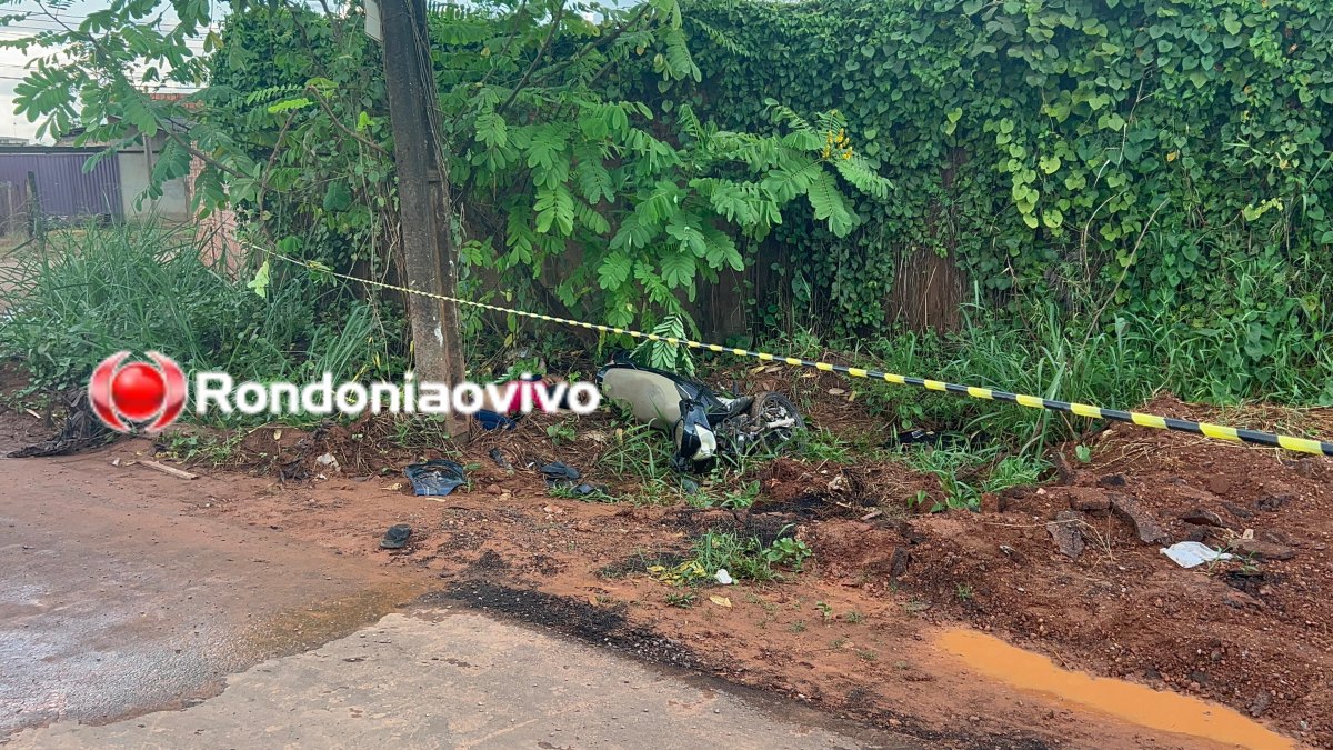 VÍDEO: Motociclista morre após bater violentamente em poste