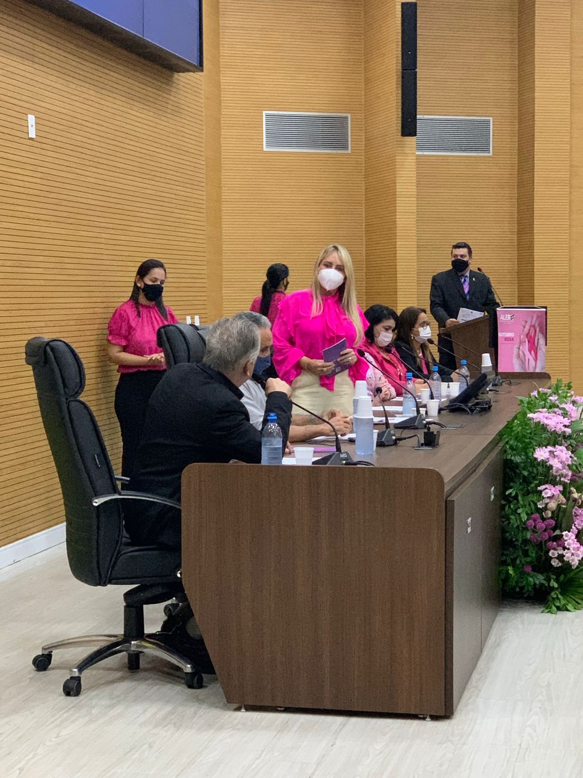 CAMPANHA: Primeira-dama, Ieda Chaves, abraça ações do Outubro Rosa na capital