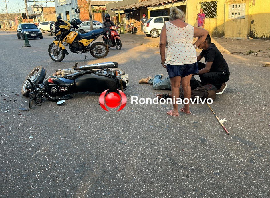 VÍDEO: Motociclista fica gravemente lesionado ao bater em carro parado