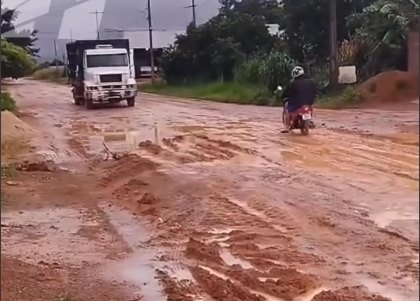 PEDIDO DE PROVIDÊNCIA:  Rua em más condições revolta moradores em Guajará Mirim