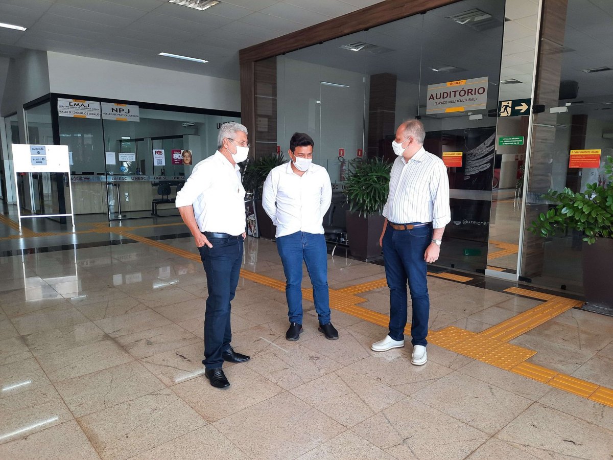 INSTITUIÇÃO: Prefeito de Cacoal conta com a parceria da Unesc em prol do município