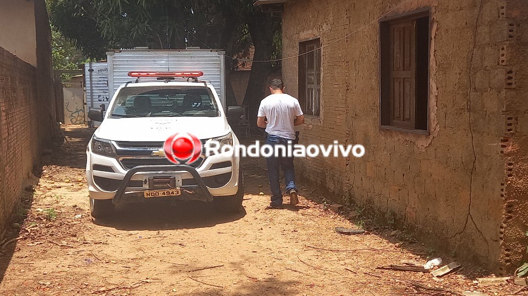 BÁRBARO - VÍDEO: Corpo é encontrado carbonizado nos fundos de residência