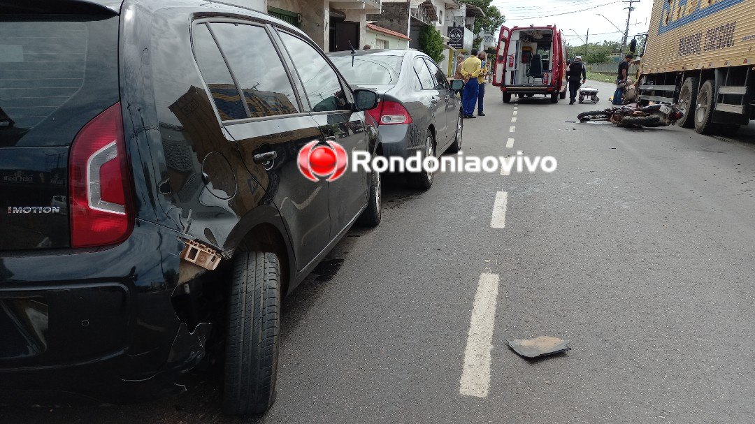 ASSISTA: Grave acidente envolvendo carro, moto e caminhão dos Correios