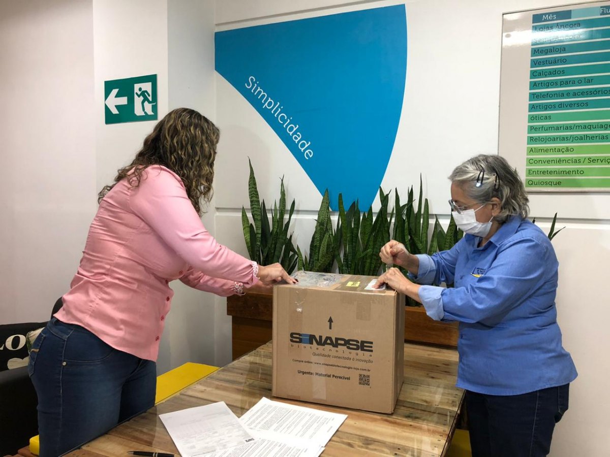 Porto Velho Shopping doa 400 kits de exame de covid-19 ao Lacen