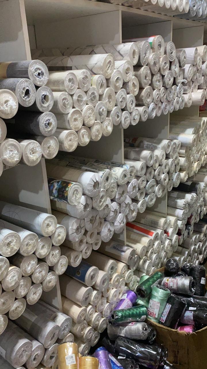 Tudo em armarinhos, acessórios para costura e artesanatos