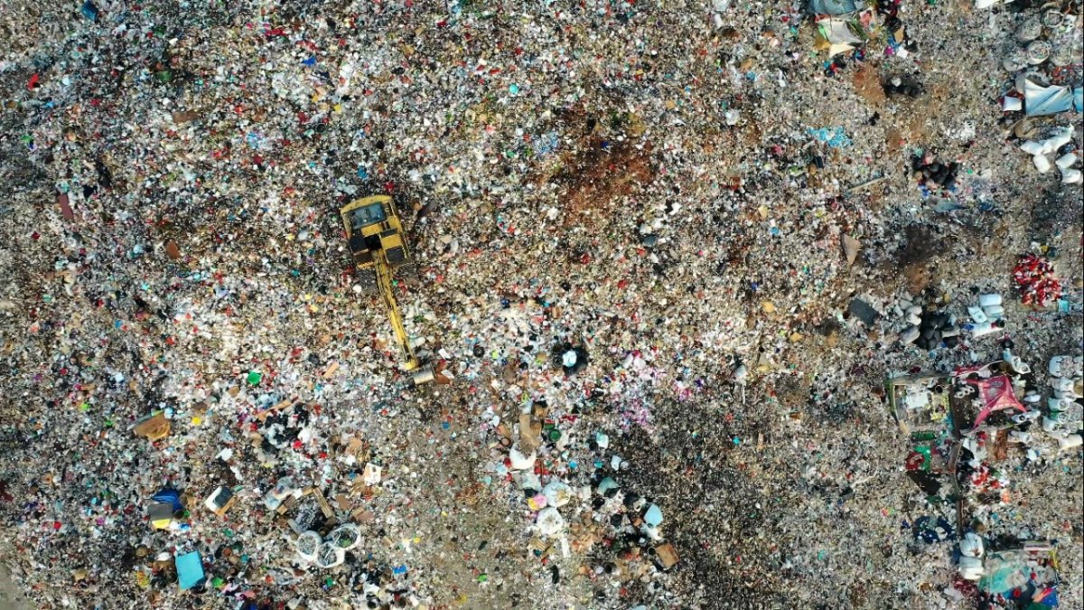 POLUIÇÃO: Capital e mais oito cidades de RO insistem em lixões à céu aberto