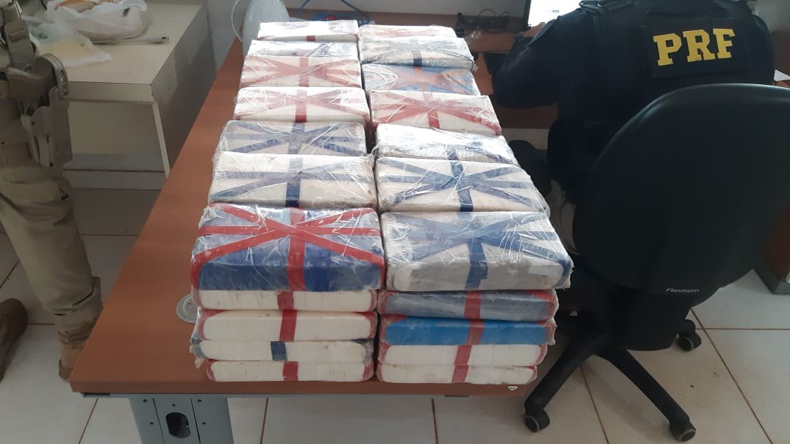 AVALIADA EM 9 MILHÕES: Traficante é preso com quase 80 quilos de cocaína em fundo falso de veículo