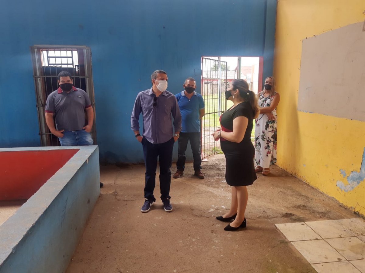 EDUCAÇÃO: Deputado Alex Silva conhece dificuldades de escolas de Porto Velho