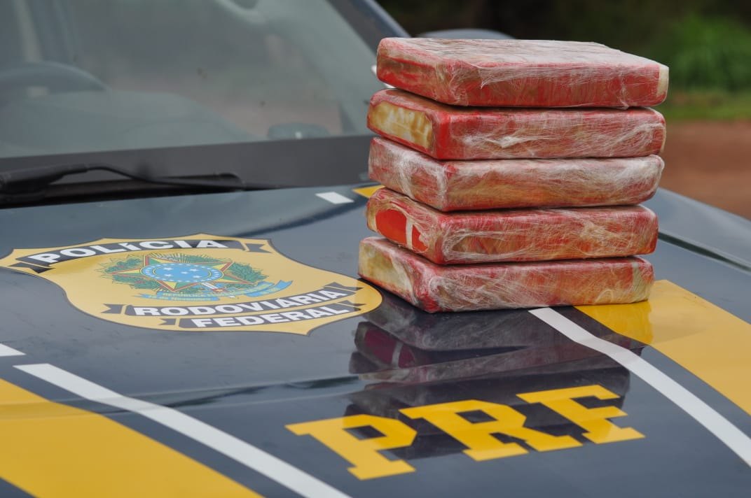 SE DEU MAL: Traficante é morto a tiro após atacar PRF ao ser flagrado com 11 quilos de droga