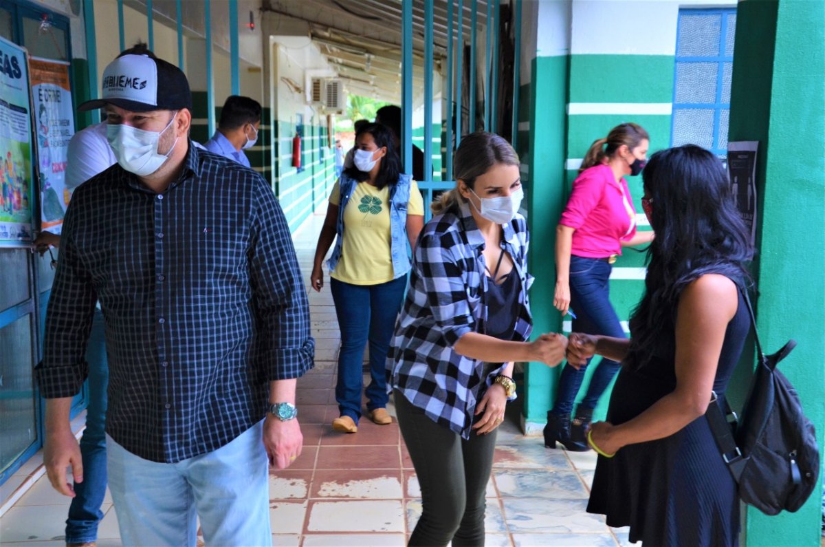 EM ARIQUEMES: Presidente Alex Redano acompanha ações no Bom Futuro