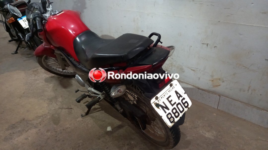 CAIU: Motoboy de delivery é flagrado com veículo furtado na loja Havan