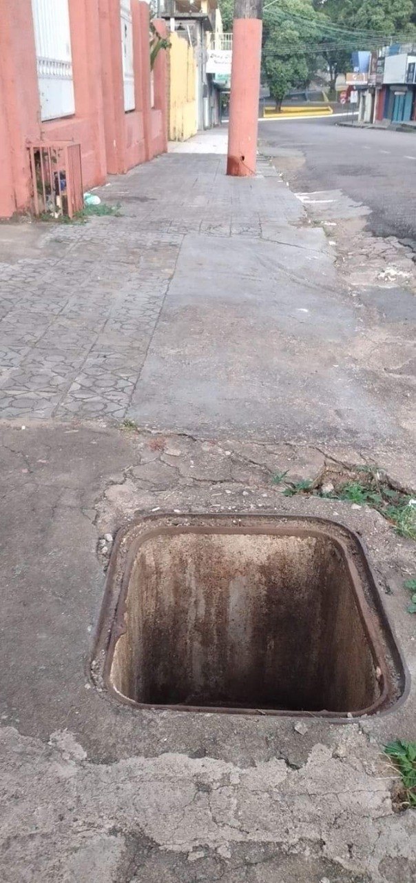 PORTO VELHO: Tampas de bueiros desaparecem colocando em risco a população