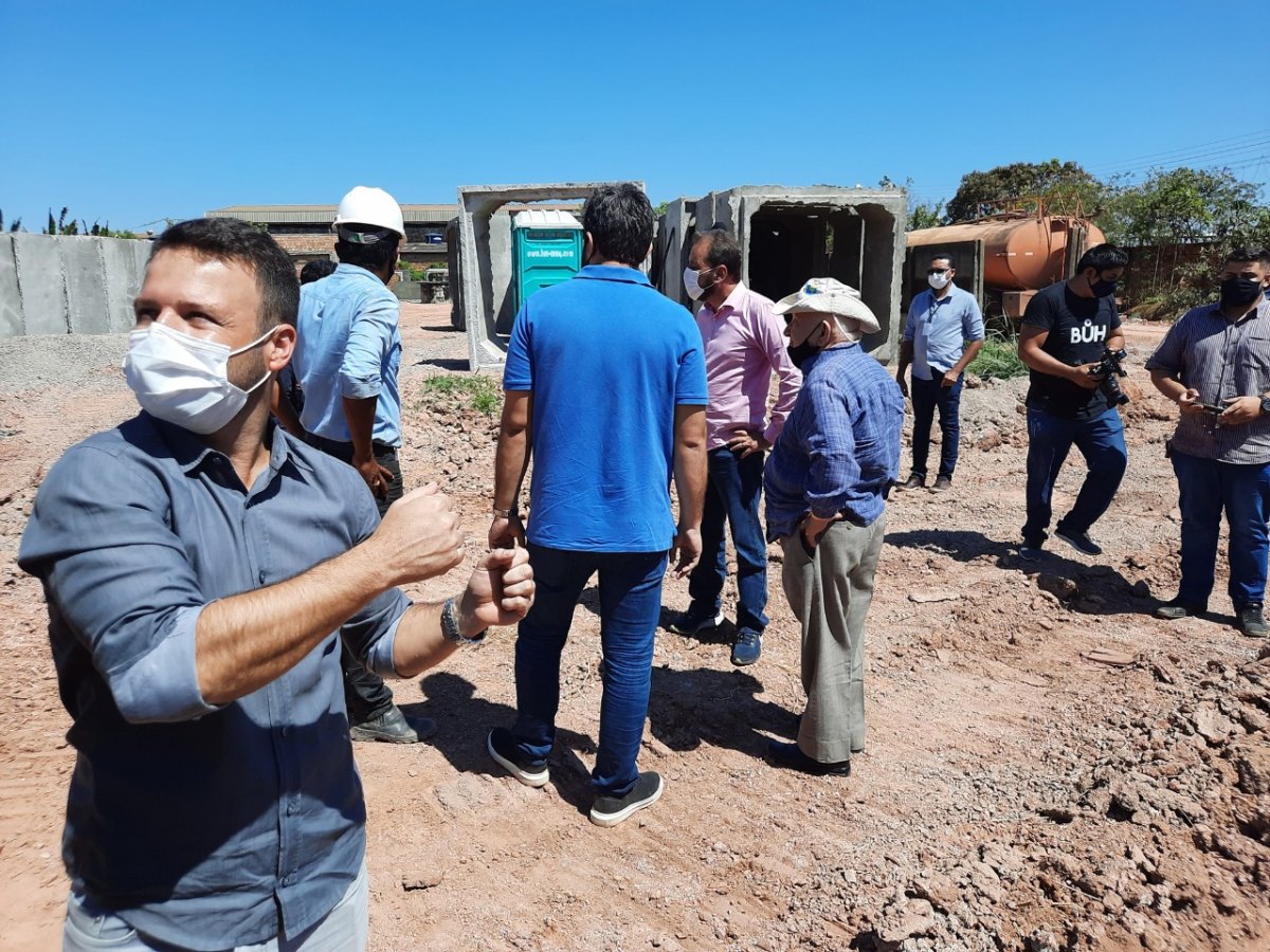 QUALIDADE: Alan Queiroz acompanha vistoria das obras do bairro Lagoa em Porto Velho