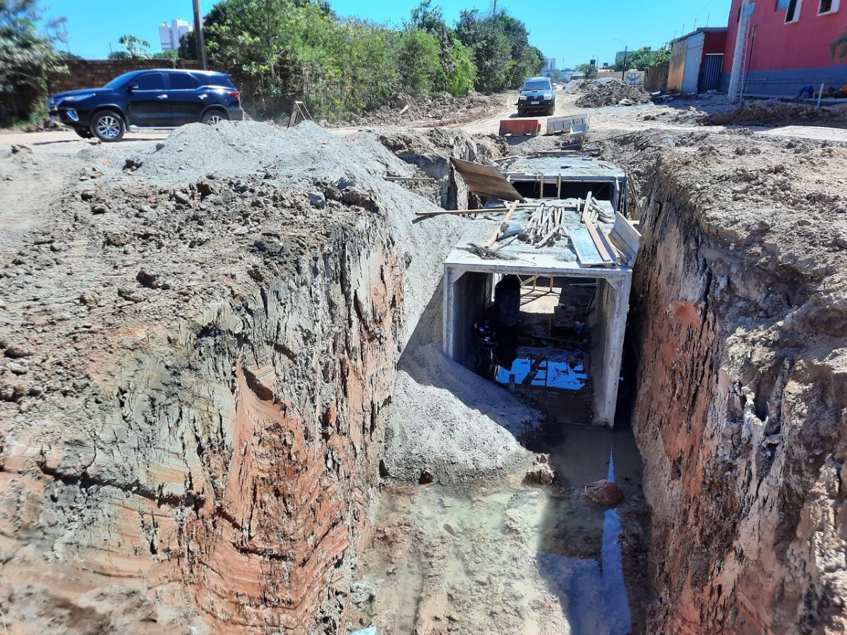 QUALIDADE: Alan Queiroz acompanha vistoria das obras do bairro Lagoa em Porto Velho