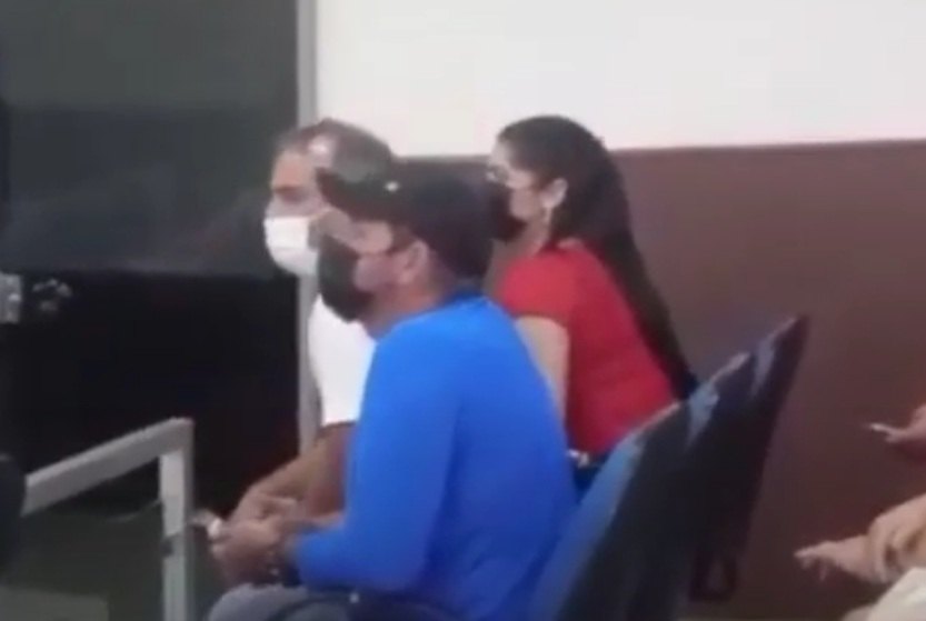 BARRACO: Marido de prefeita invade sessão da Câmara de Vereadores de Guajará-Mirim