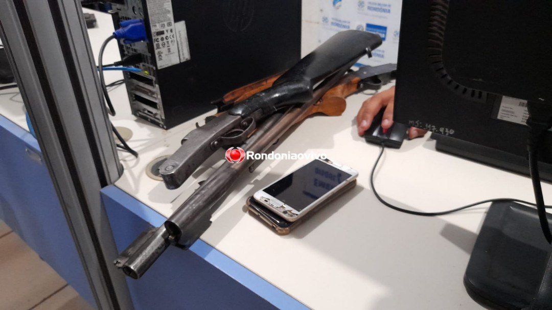 PORTE ILEGAL: Força Tática intercepta carro e flagra motorista e passageiro com duas armas