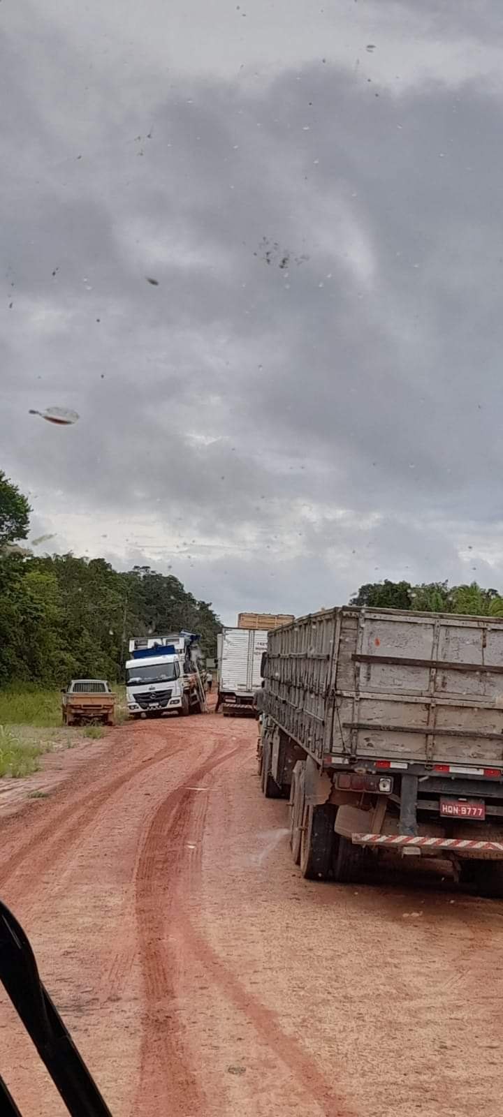 TORMENTO: Atoleiros começam a dominar a BR 319 causando prejuízos e atrasos