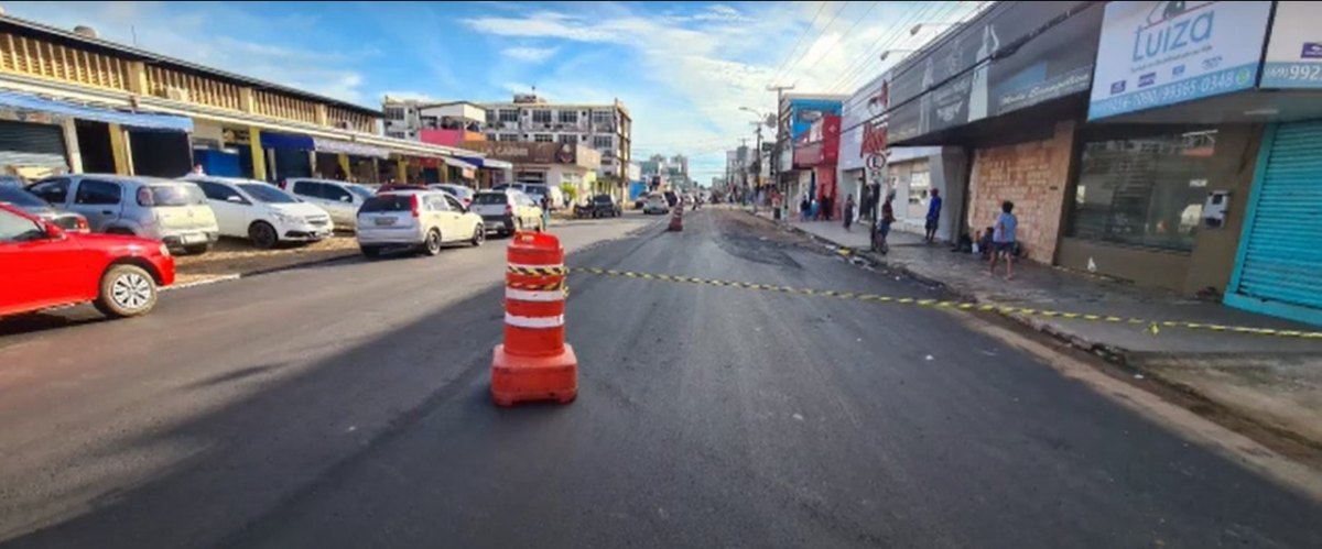HORA ERRADA: Comerciantes da 7 estão revoltados com asfaltamento durante o dia