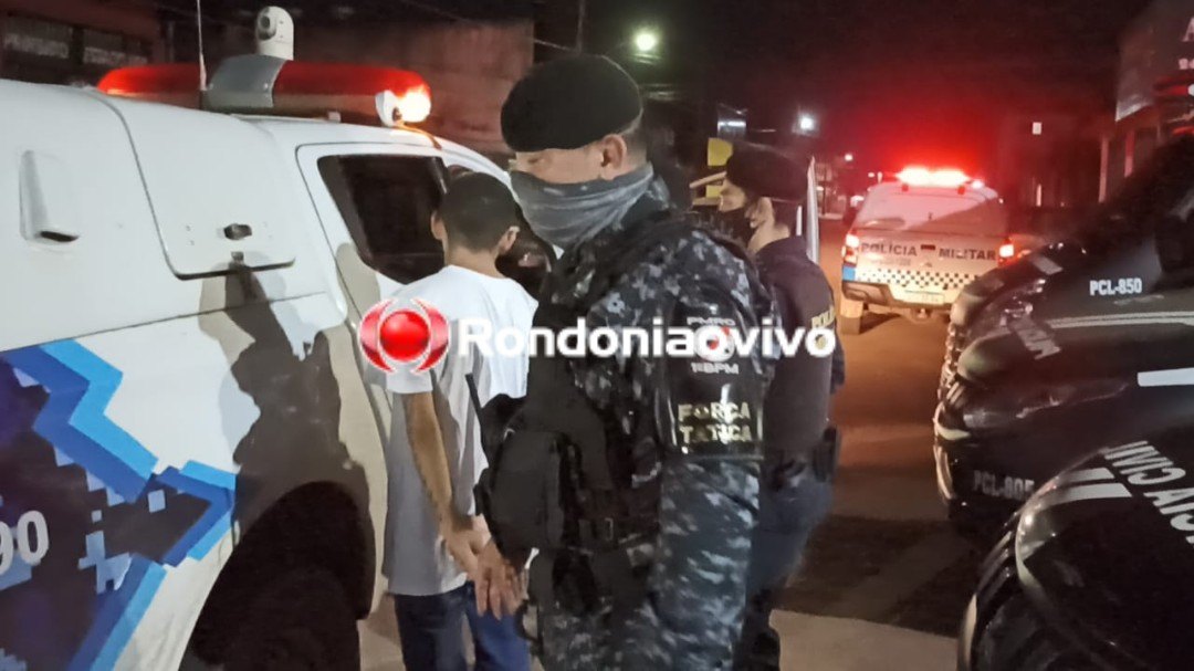 FLAGRANTE: Motoboy de delivery e adolescente são acusados de tráfico de drogas