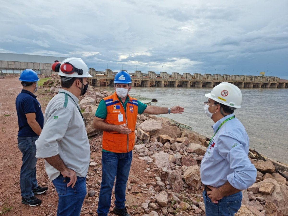 BOATOS: Transbordamento de igarapé deixa população de Porto Velho preocupada