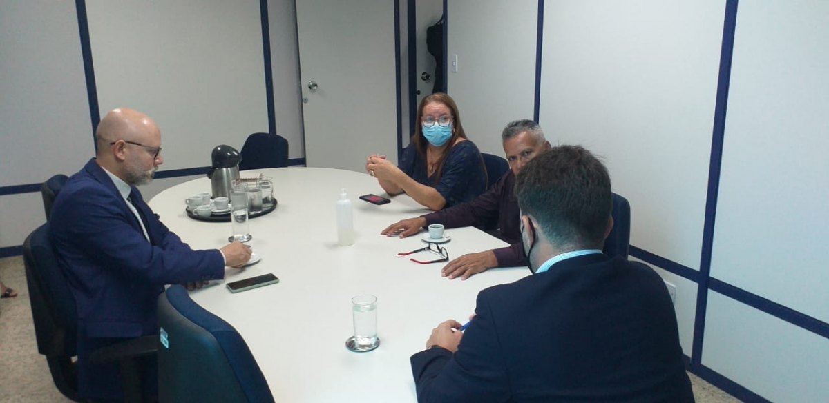 PREOCUPADOS: Vereadores procuram MP buscando solução para transporte escolar fluvial