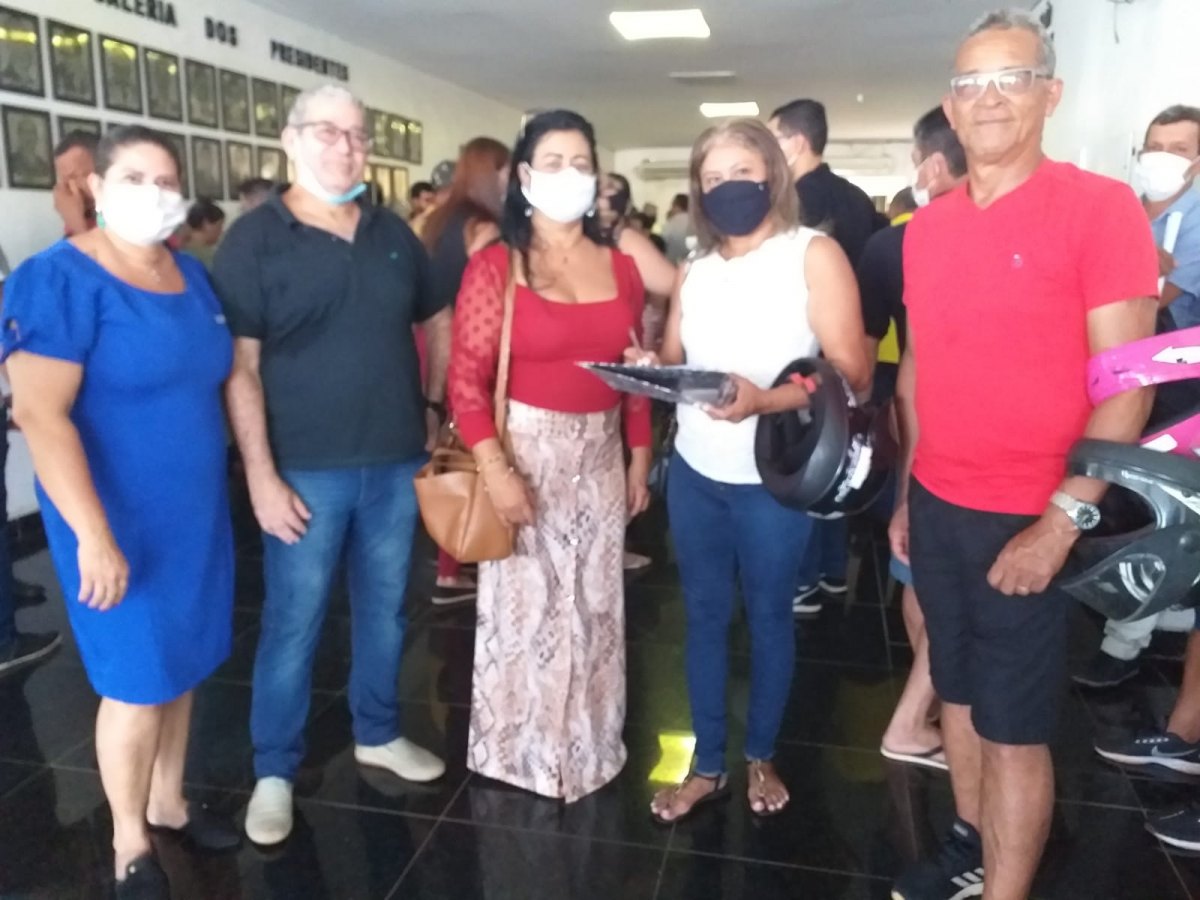 VALORIZAÇÃO: Câmara Municipal aprova pauta salarial dos servidores municipais