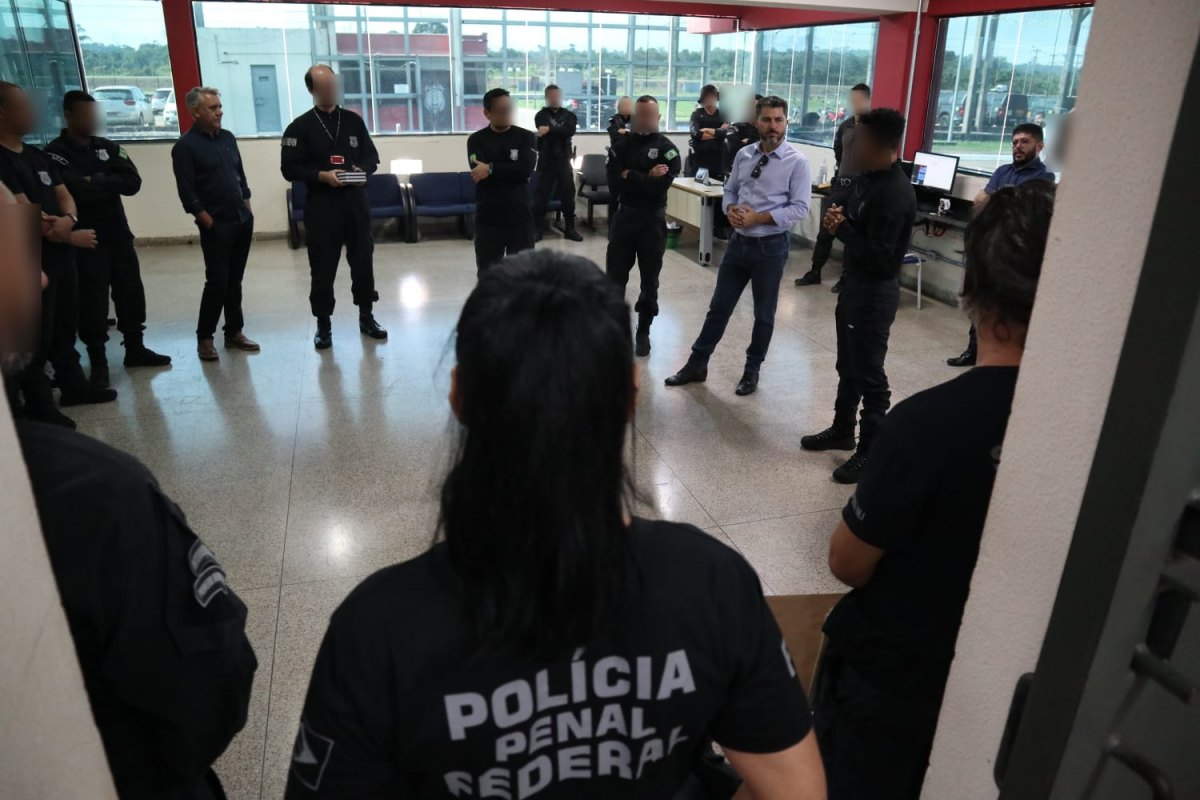 CAPITAL: Marcos Rogério (PL) visita presídio federal e se reúne com servidores da unidade
