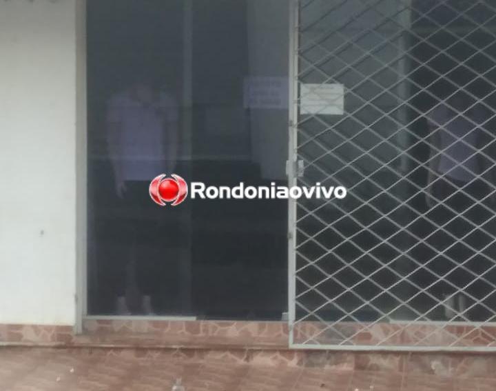 CÂMERA FLAGROU: Criminosos arrancam e furtam grades de proteção de loja no Centro