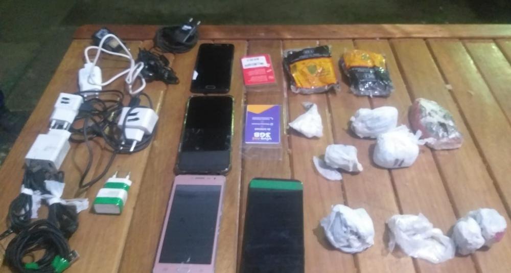 NO PANDA: Polícia Penal flagra quadrilha tentando jogar drogas e celulares em presídio
