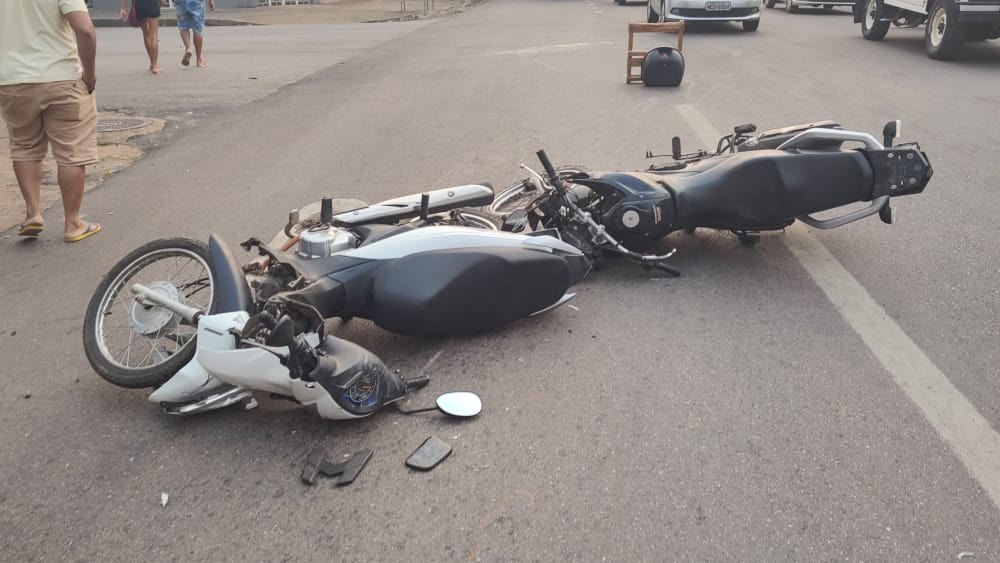 ASSISTA:  Três motociclistas ficam feridos em grave acidente na 7 de Setembro