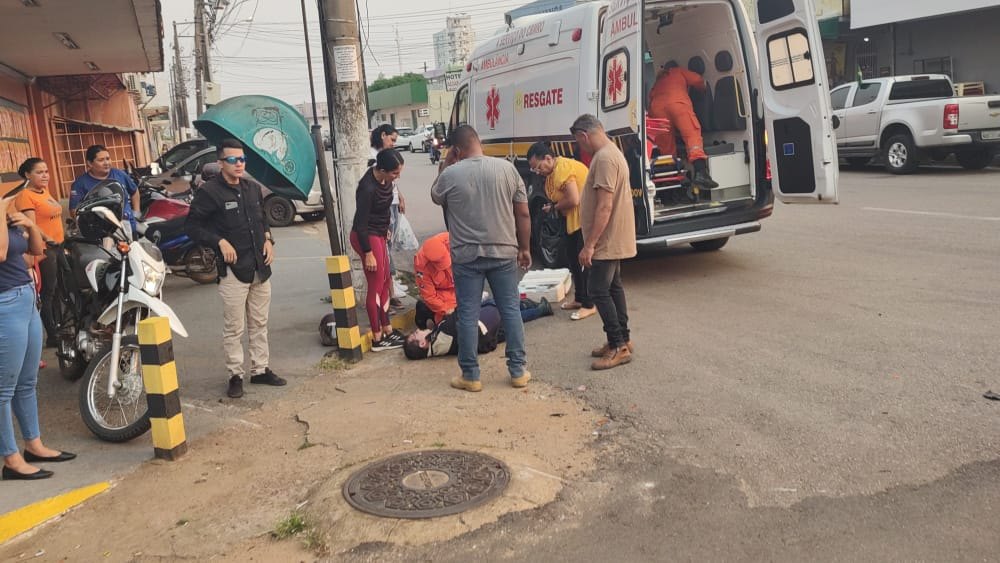 ASSISTA:  Três motociclistas ficam feridos em grave acidente na 7 de Setembro