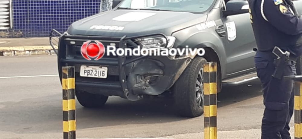 MULHER FERIDA: Viatura da Força Nacional avança cruzamento e provoca acidente na Calama