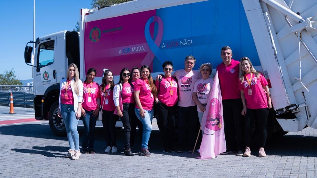 CAMINHADA: AmazonFort participa de evento de conscientização do Outubro Rosa