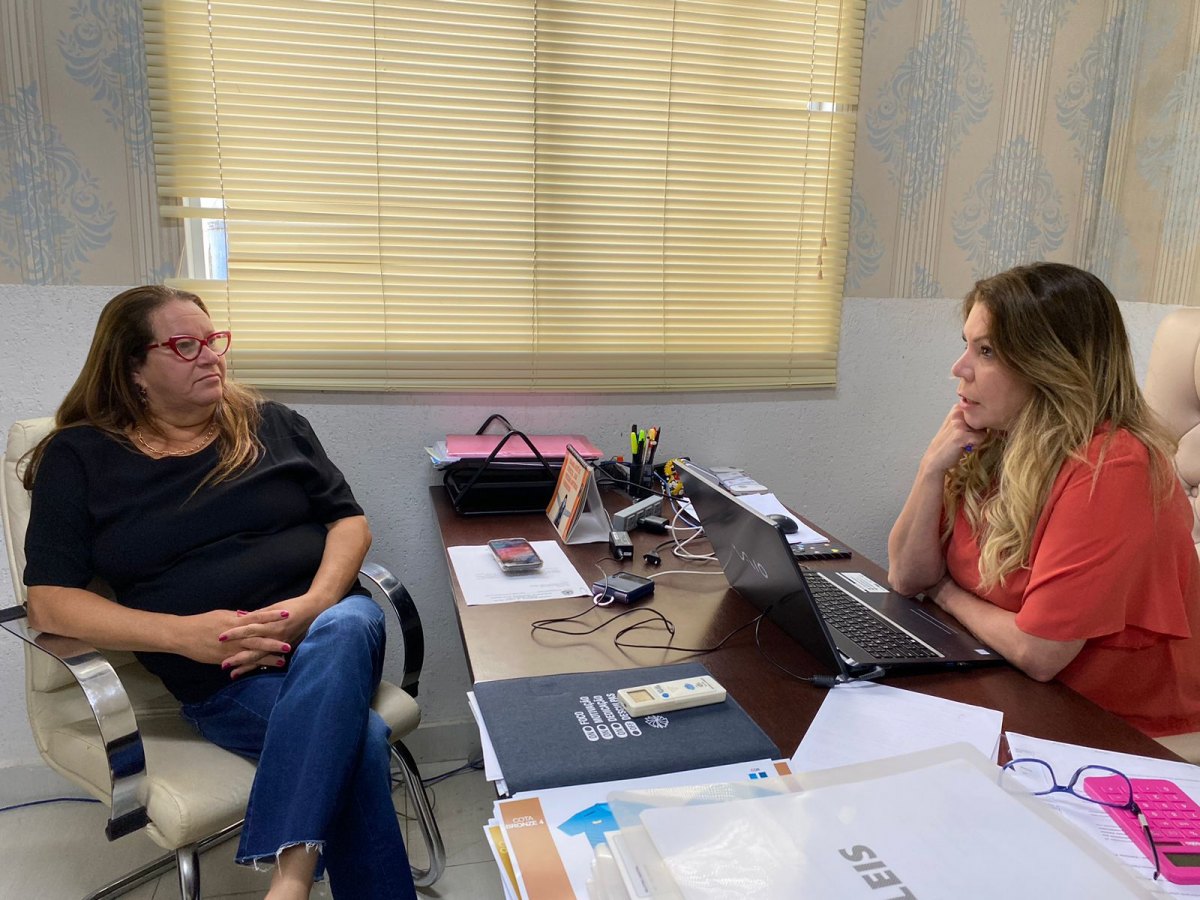 BOA AÇÃO: Vereadora Ellis Regina apoia Brechó Solidário no Morar Melhor 