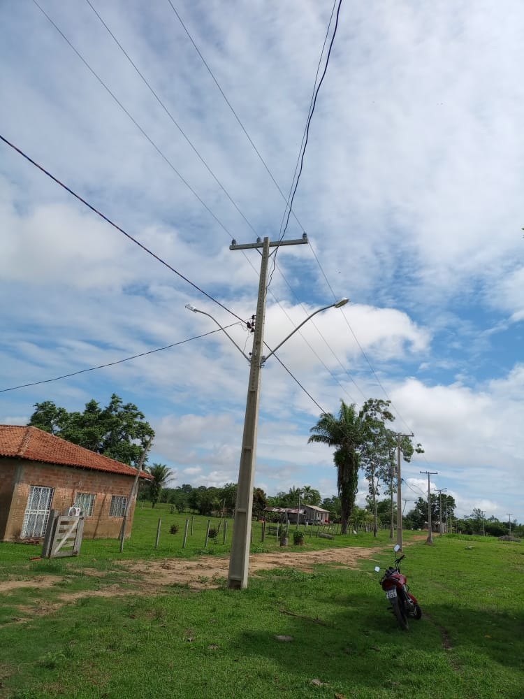 ILUMINAÇÃO: Serviços são realizados na comunidade Prosperidade a pedido de Valtinho Canuto