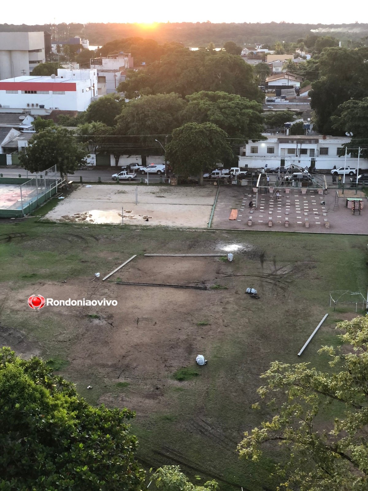 DESTRUÍDO: Campo de futebol da 17ª Brigada, na capital, está em estado precário 