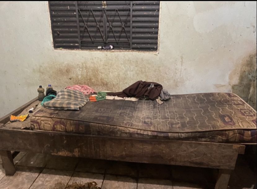 DESUMANO: Filho é acusado de agredir e expulsar os pais idosos de residência 