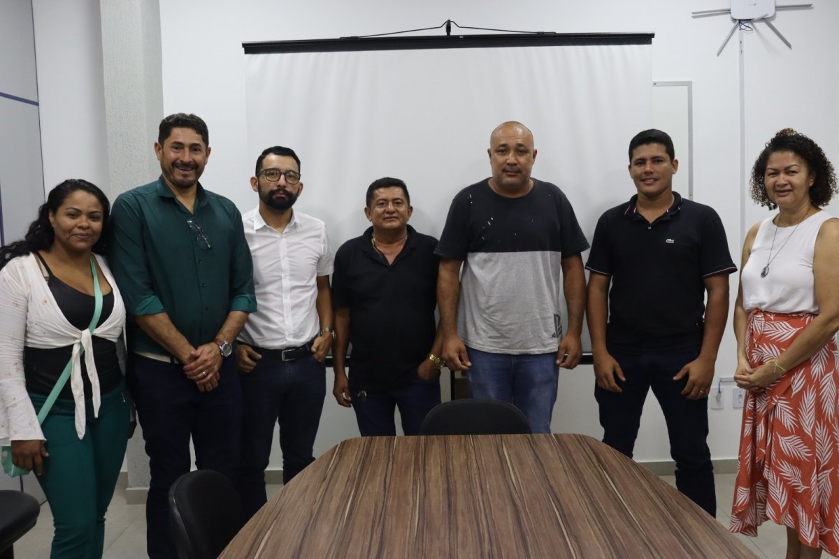 FUNDIÁRIA: Ver. Márcio Pacelli se reúne na Semur para debater regularização do lote 155 