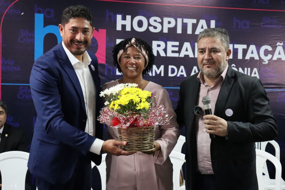 CIDADÃO HONORÁRIO: Vereador Márcio Pacele propõe título a Dep. Fed. Sílvia Cristina