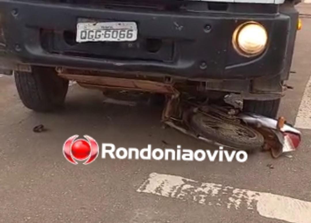 ESCAPOU: Caminhão do lixo esmaga motocicleta no Orgulho do Madeira 