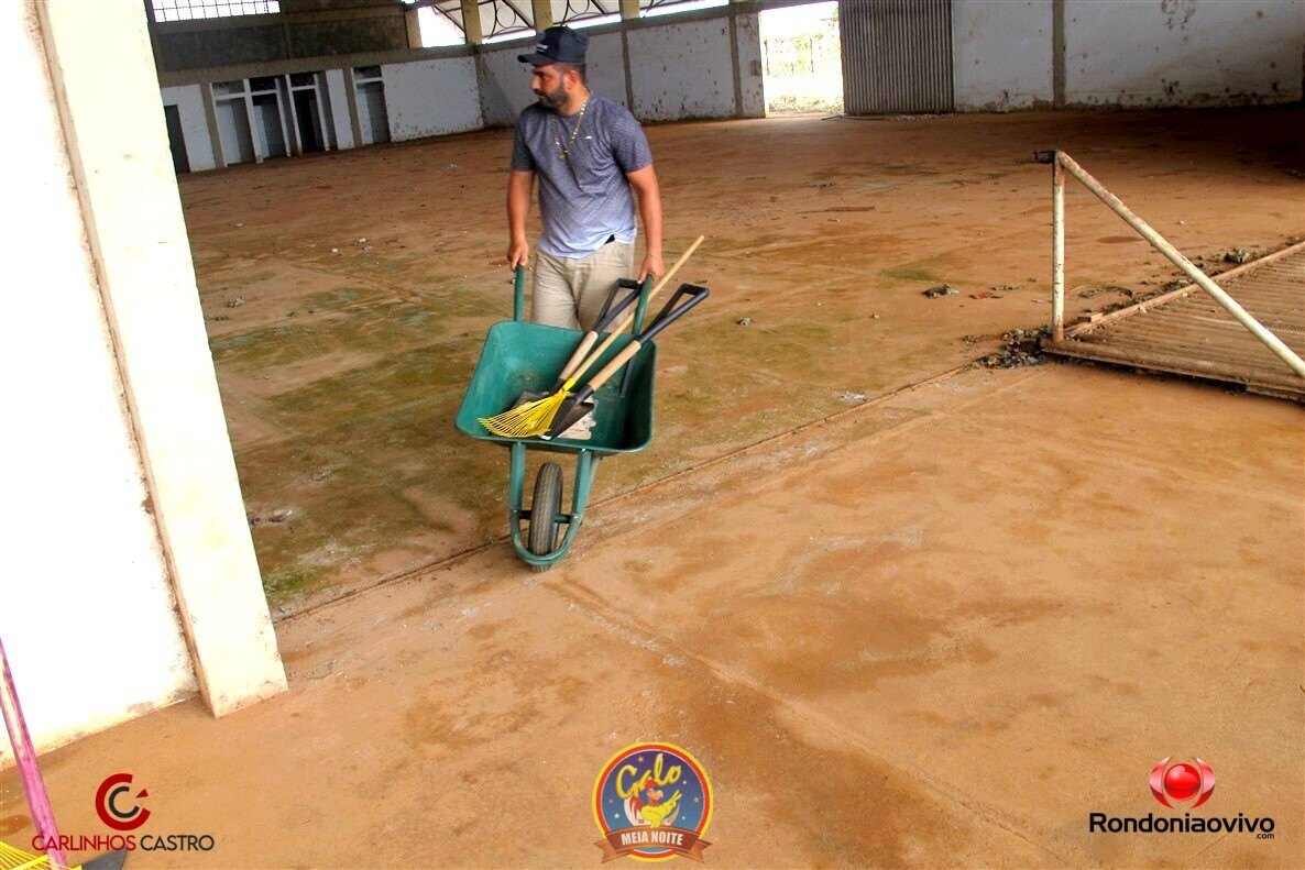 MUTIRÃO CULTURAL DA LIMPEZA - Barracões dos bumbás: Malhadinho e Flor do Campo