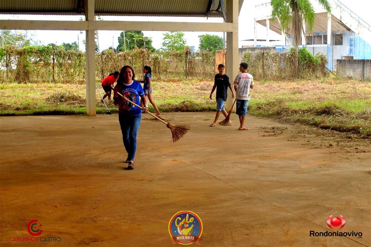 MUTIRÃO CULTURAL DA LIMPEZA - Barracões dos bumbás: Malhadinho e Flor do Campo