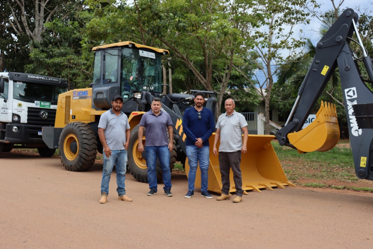 NOVA CALIFÓRNIA: Márcio Pacele garante a entrega de maquinários para distrito