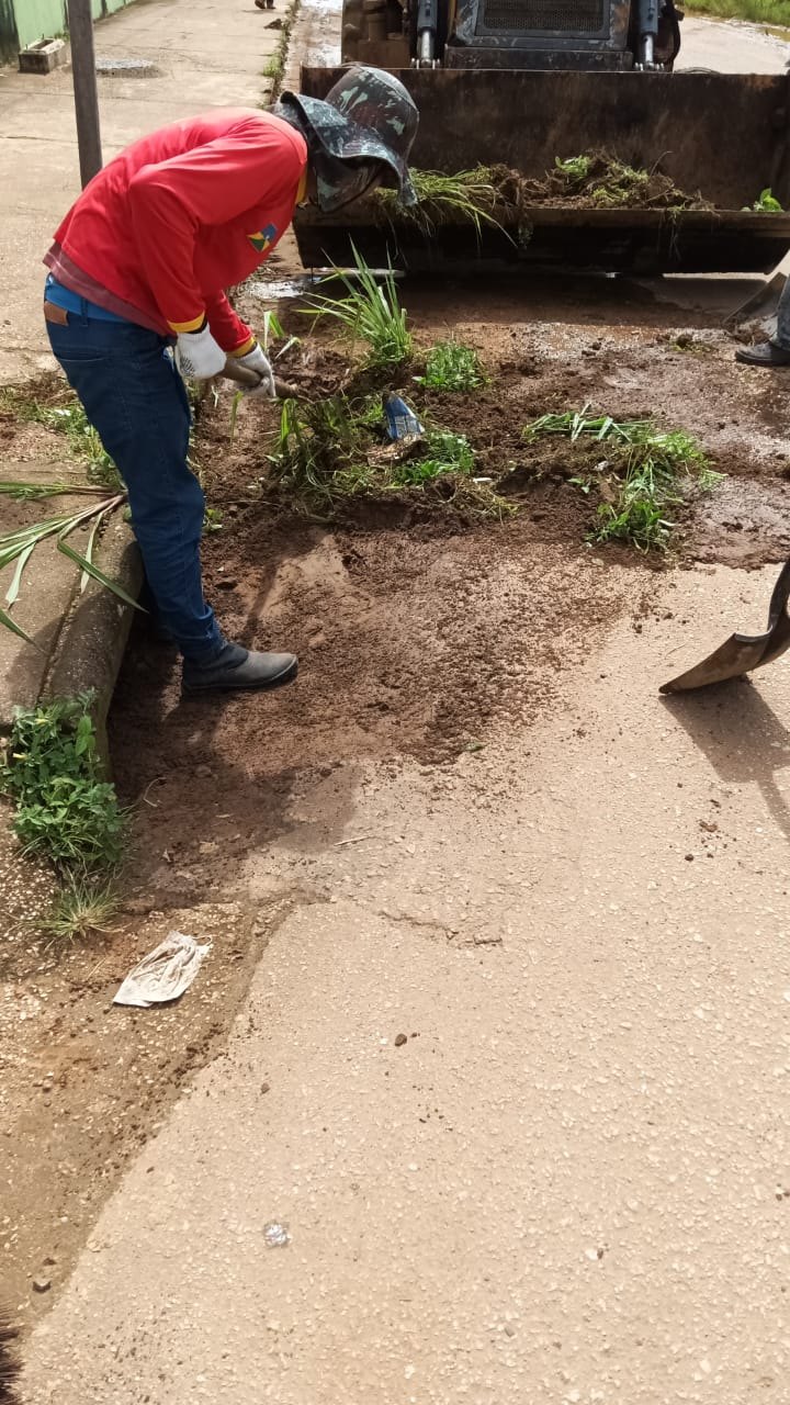 RUA DAS CRIANÇAS : Pedido do ver. Marcelo Reis é atendido e via passa por reparos