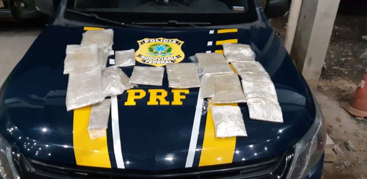AÇÃO CONJUNTA: PRF e PF apreendem mais de 5kg de cocaína em Pimenta Bueno