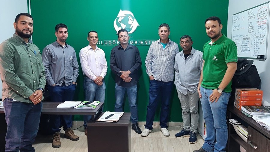 ELOGIOS: Aterro Sanitário da MFM Soluções Ambientais recebe visita de autoridades